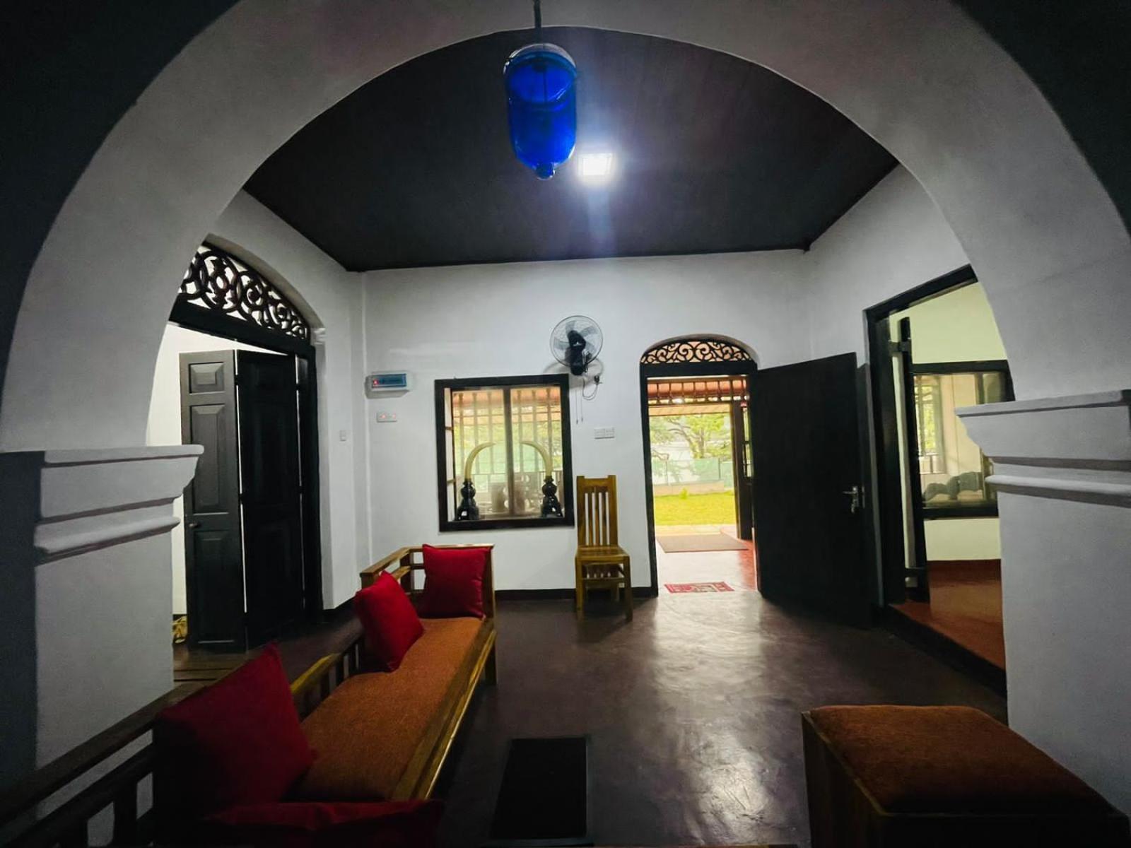 Lake Classical Guest House Канди Екстериор снимка
