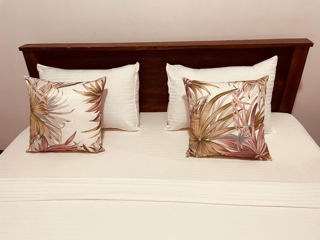 Lake Classical Guest House Канди Стая снимка