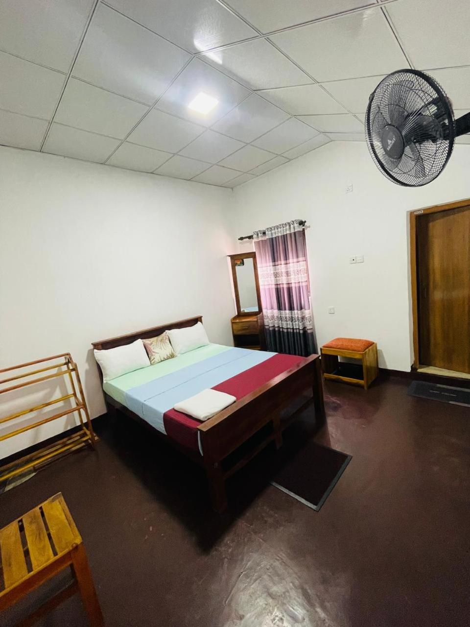 Lake Classical Guest House Канди Екстериор снимка