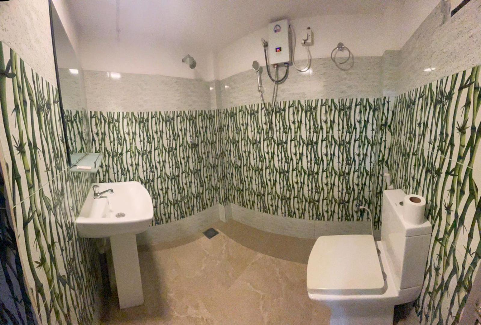 Lake Classical Guest House Канди Екстериор снимка