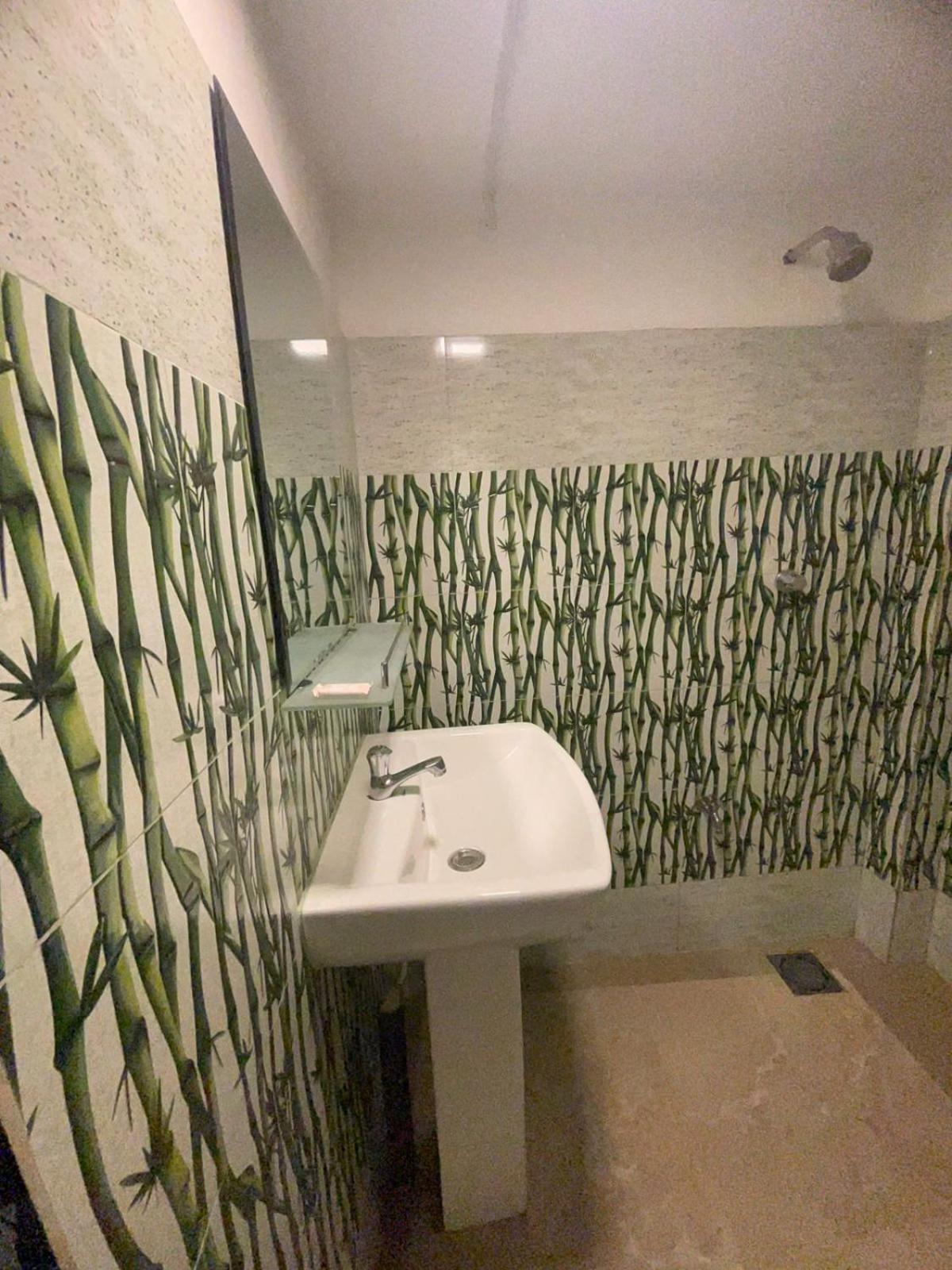Lake Classical Guest House Канди Екстериор снимка