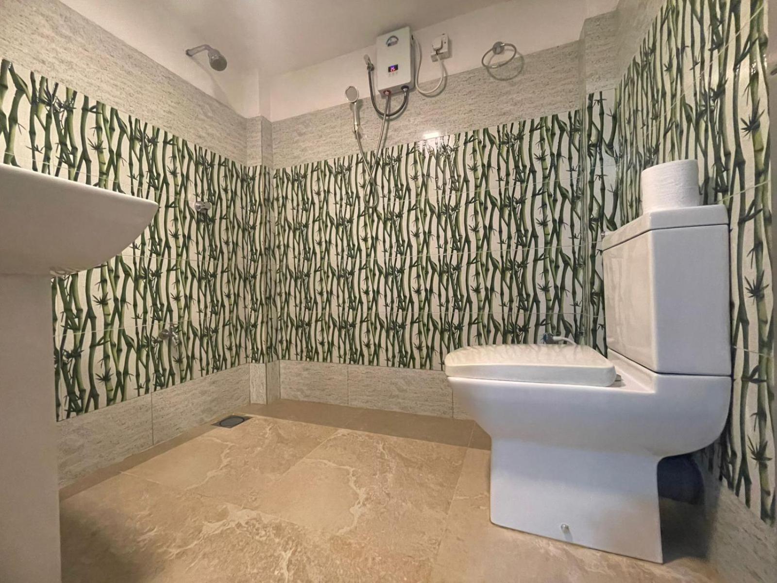 Lake Classical Guest House Канди Екстериор снимка